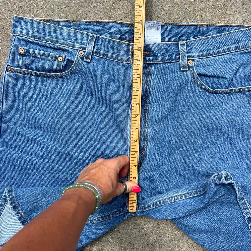 Vintage Y2K Levi's 550 Relaxed Fit Blue Jean Shorts Jorts Size 40 - Picture 8 of 9